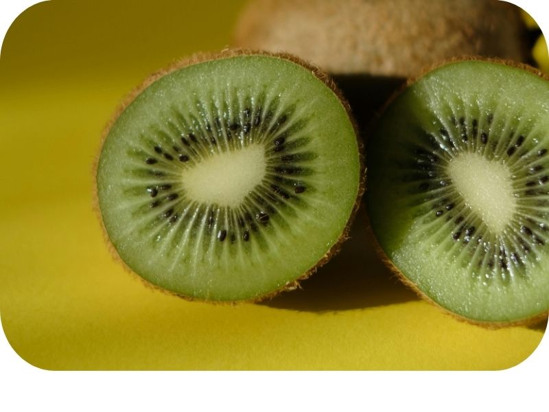Kiwis to aid protein digestion and help constipation