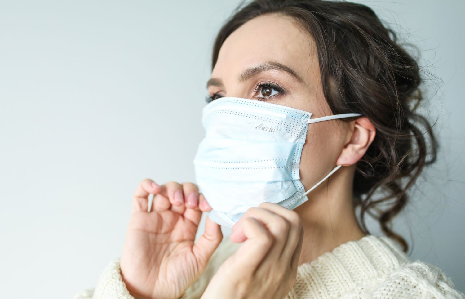 Face mask protects from viruses when out and about