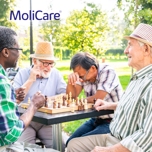 Molicare Image - Men playing chess